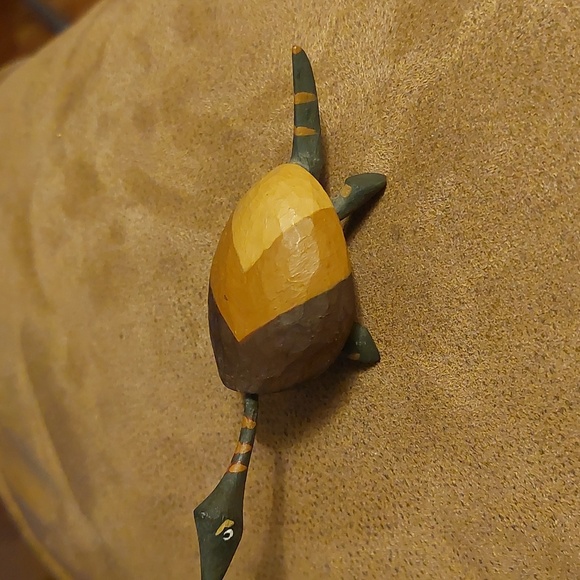 Handcrafted wooden Turtle - Picture 1 of 5